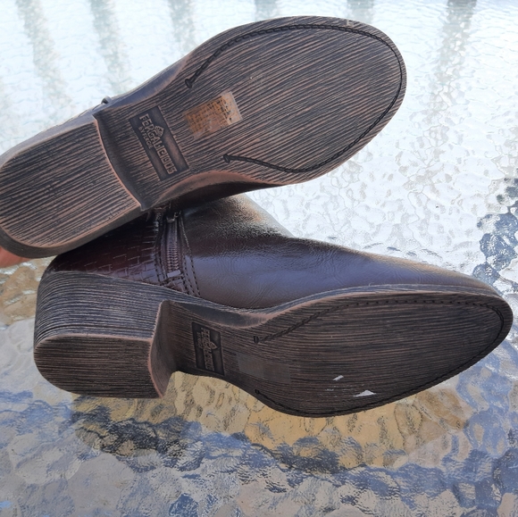 NEW Fergalicious by Fergie - ankle boots - Picture 7 of 9